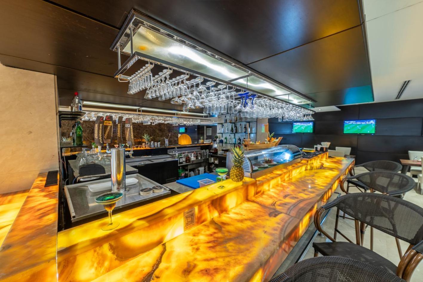 Hotel El Panama By Faranda Grand, A Member Of Radisson Individuals Exterior foto The bar at the lounge