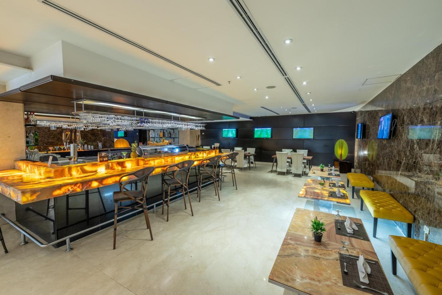 Hotel El Panama By Faranda Grand, A Member Of Radisson Individuals Exterior foto The lounge at the airport