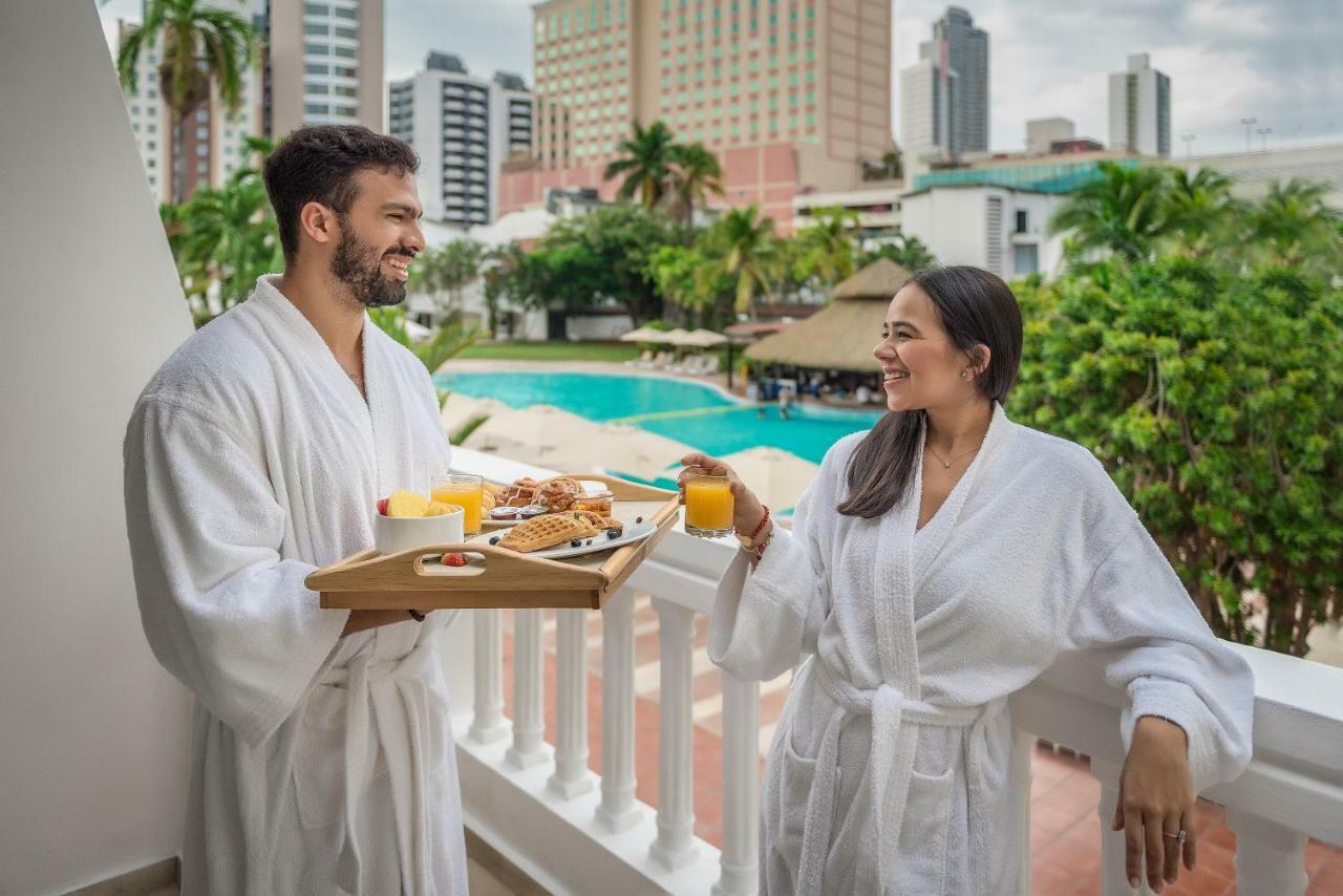 Hotel El Panama By Faranda Grand, A Member Of Radisson Individuals Exterior foto A room service tray